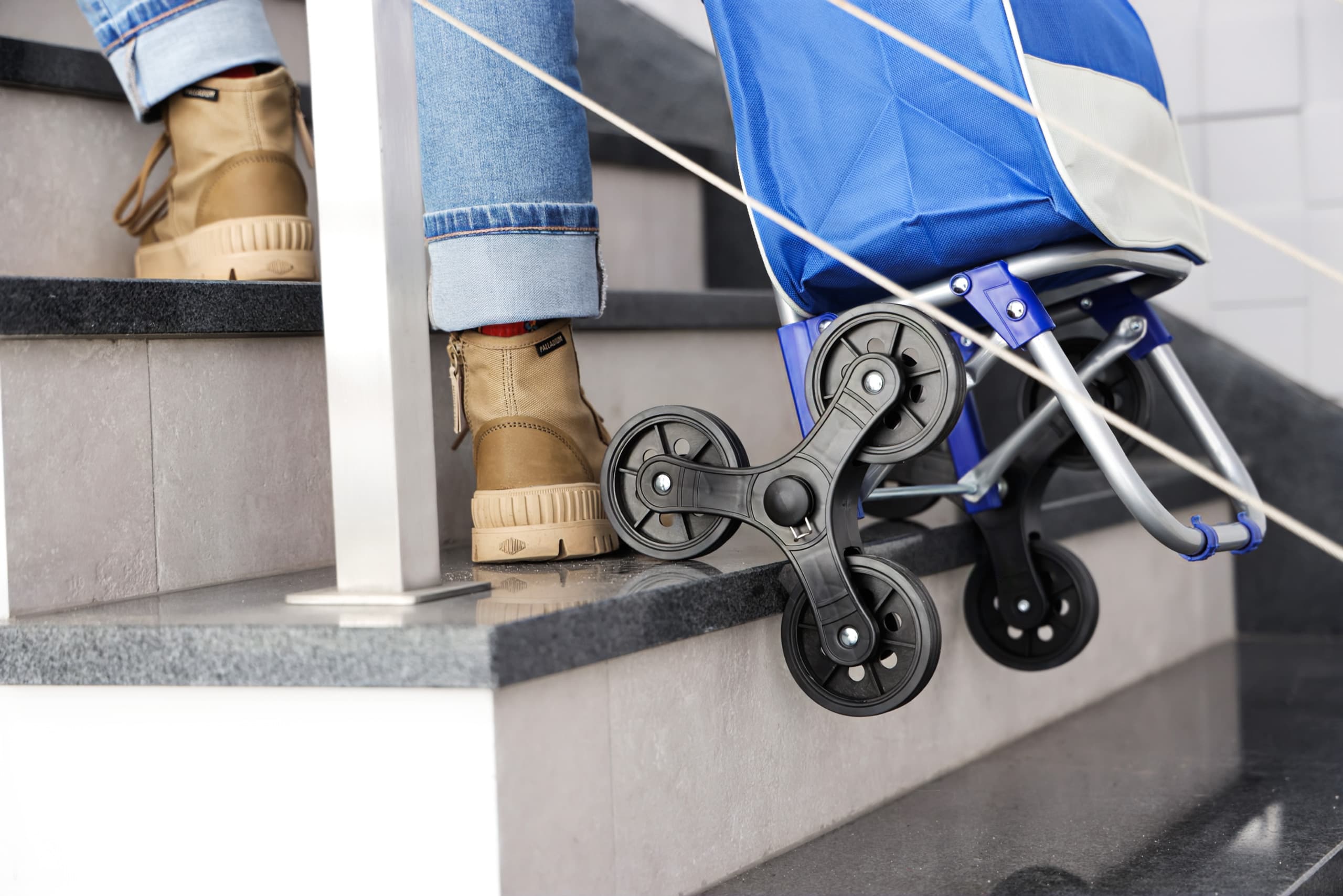 Wózek na zakupy torba 25 litrów na 6 kółkach metalowy stelaż ModernHome