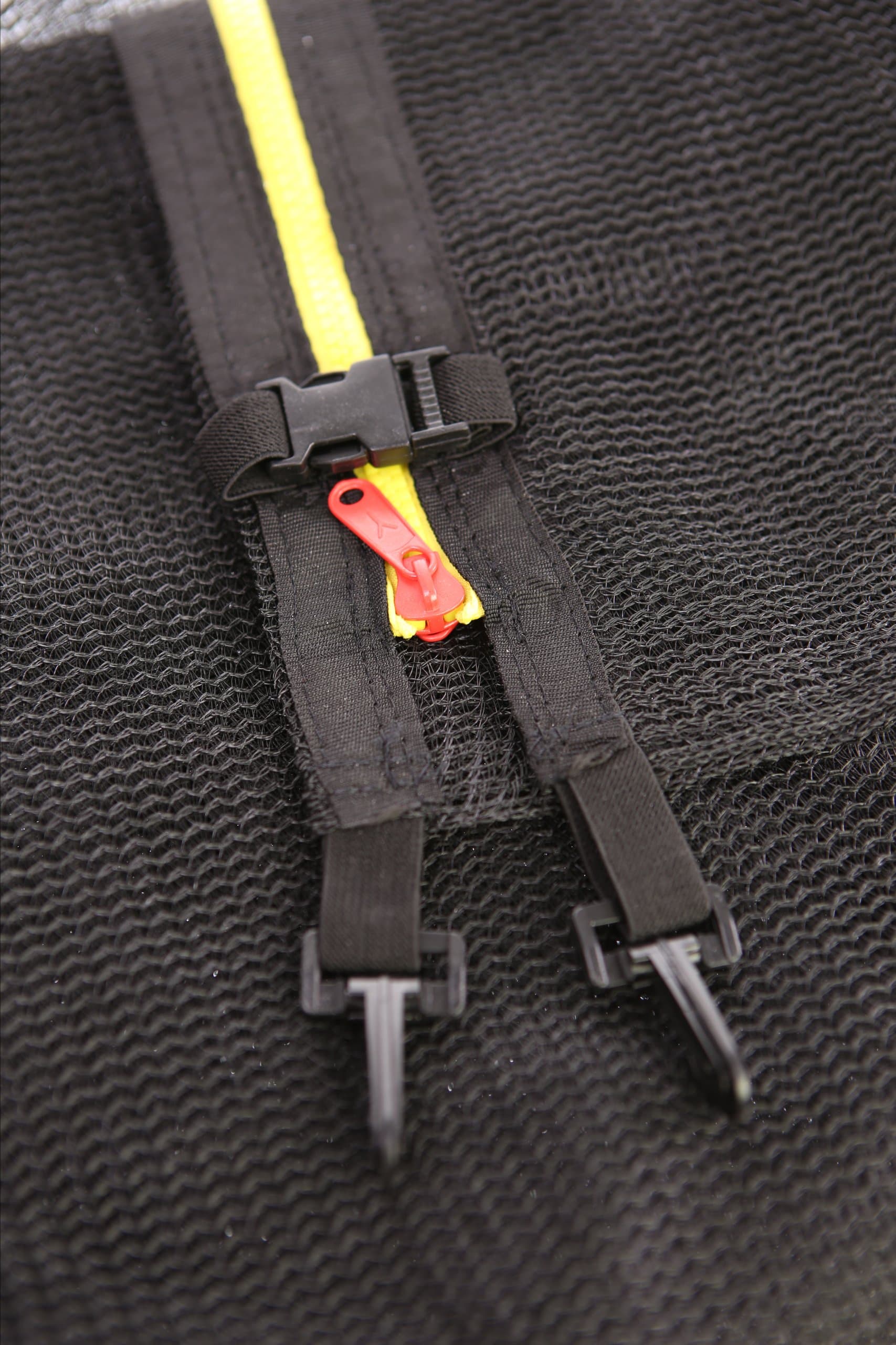 Siatka ochronna wewnętrzna na trampolinę 8 ft 6 słupków 244-250 cm